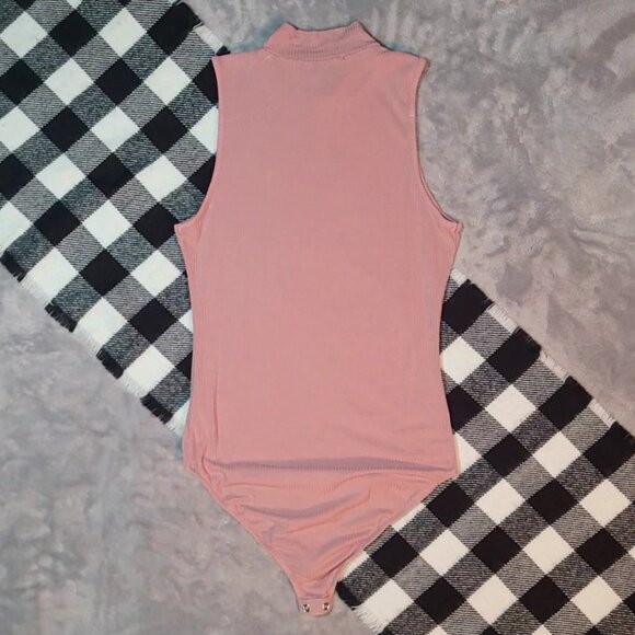 ❄️ S | SWS | Ribbed Sleeveless Bodysuit - Picture 4 of 6